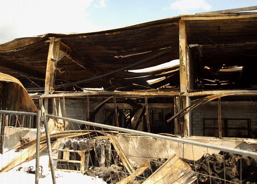 Feuer Halle Siegburg Gewerbegebiet Zange P086.JPG